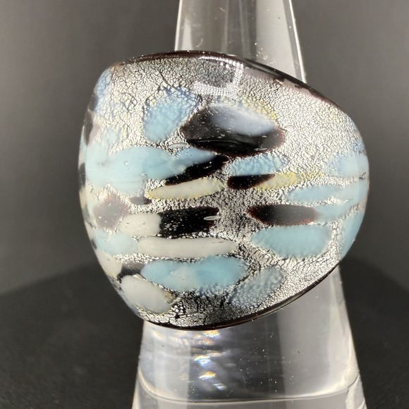 Vintage Art Glass Ring Blue White Black Size 6 - Picture 3 of 11